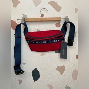 NWT Tommy Hilfiger Fanny Cruise Pack Waist Belt Crossbody with Adjustable Strap